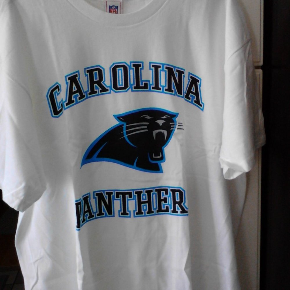 Men's Carolina Panthers short sleeve tee shirt
